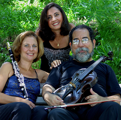 Il Trio Agosto: Lucinha Morelenbaum, Josiane Kevorkian e Nayran Pessanha (Rio de Janeiro)